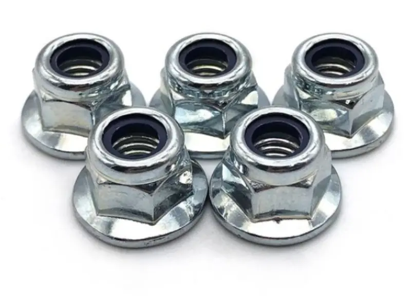 An bhfuil DIN 6926 Hex Flange Lock Nut, Serrated, White Sinc Plated iontaofa le haghaidh Coinníollacha Oibre Creathadh?